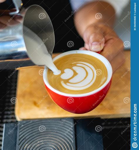 How To Make Coffee Latte Art By Barista Focus In Milk And Coffee Cup In