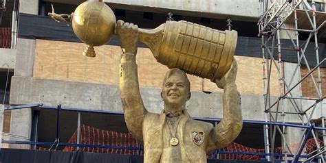 River inauguró la estatua de Marcelo Gallardo en el Monumental Diario