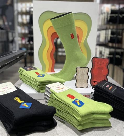 Bantel Geschenkideen Zu Ostern 2023 FALKE X Haribo Das Bunte MUST