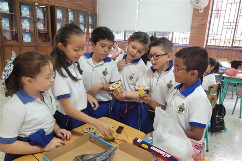 En La Presentaci N Educamos Para Un Mundo Cambiante Colegio De La