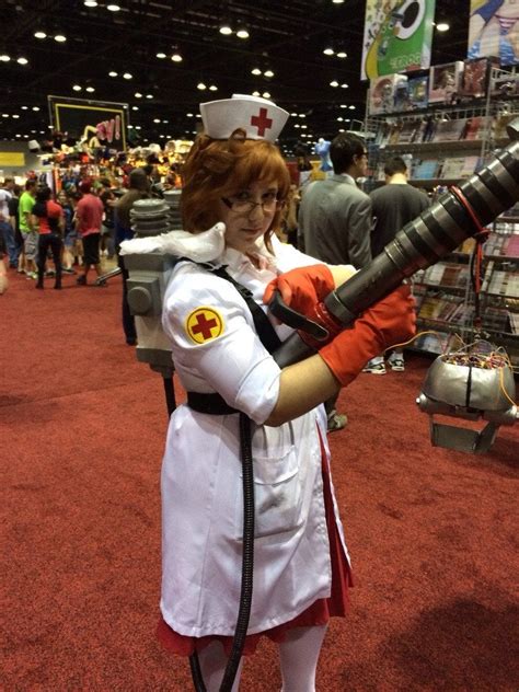 Medic Cosplay at Megacon 2014! : tf2