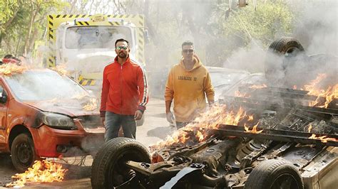 Scoops Akshay Kumar S Fire Stunt In Khatron Ke Khiladi Finale