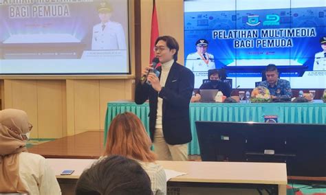 Jordy Dosen Kampus Digital Bisnis Unm Ajak Pemuda Se Tangerang Selatan