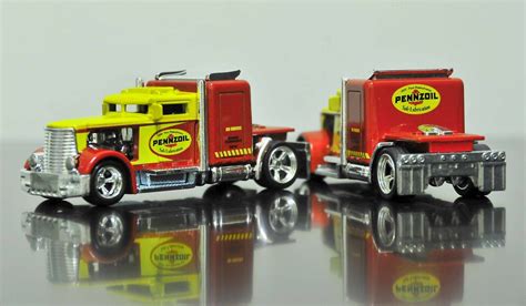 Kukuspace Hot Wheels 2010 Delivery Slick Rides Series Convoy Custom Yellow Orange