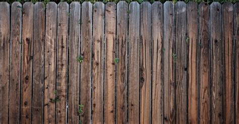 Brown Wooden Fence · Free Stock Photo