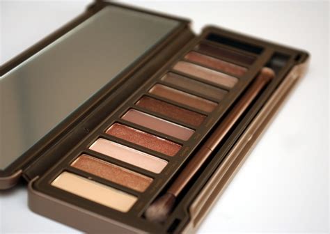 London Beauty Review Review Swatches Urban Decay Naked Palette