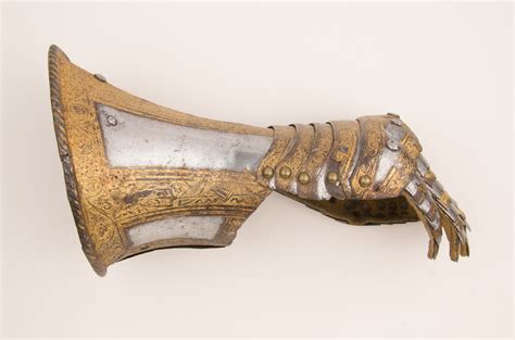 Gauntlet for the Right Hand | Italian, Milan | The Metropolitan Museum