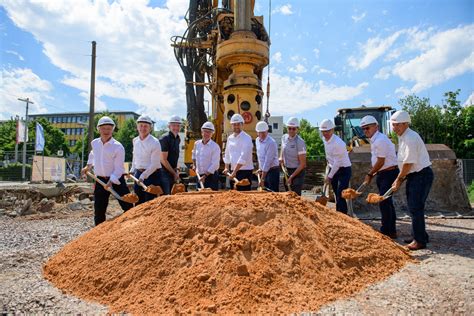 Spatenstich F R Neues Ausbildungszentrum Der Handwerkskammer Des