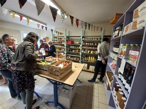 Magnac sur Touvre Lépicerie coopérative Hêtre coop a ouvert ses