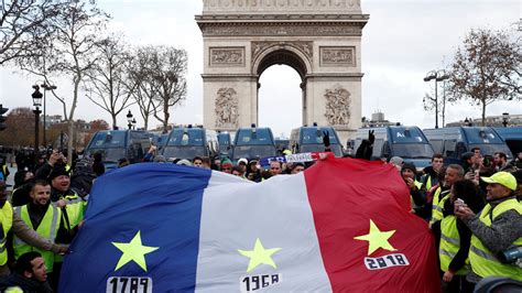 Paris Acompanhe Em Imagens O Protesto Dos Coletes Amarelos