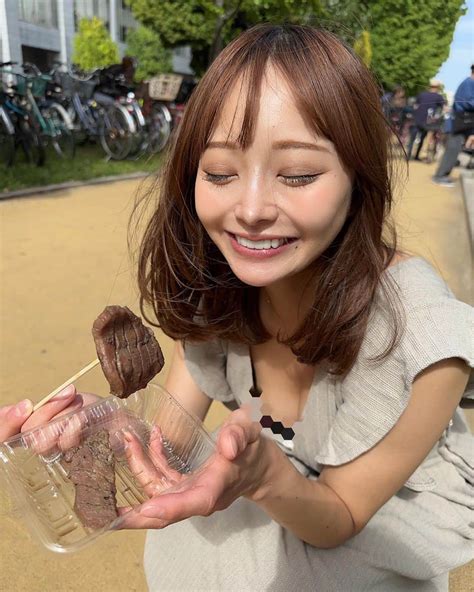 ななまるさんのインスタグラム写真 ななまるinstagram「強風の中での肉フェス𓌉𓇋 ‎🥩 ん？台風くるんか？🌪🌝🌪 にしても日差し