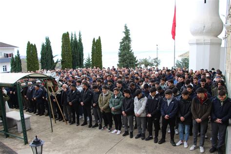 Trabzon Da Silahla Intihar Eden Lise Rencisi Arkada Lar Ndan Helallik