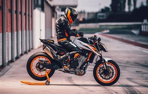 MotosLa KTM 890 Duke R 2020 en imágenes Foto 8 de 12 MARCA