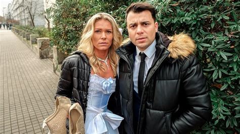 DEBT4k Une Femme Salope Trompe Son Mari Pour De L Argent Devant Lui Free Porn Videos YouPorn