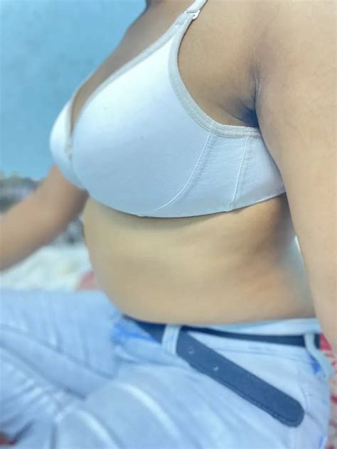 Indian Girl Friend Hot Boobs Nude Pics XHamster