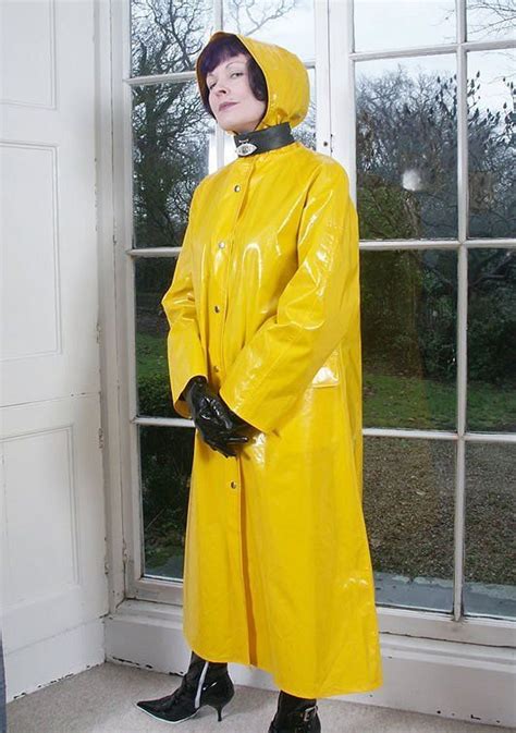 Yellow PVC Hooded Raincoat Regntøj Liderlig