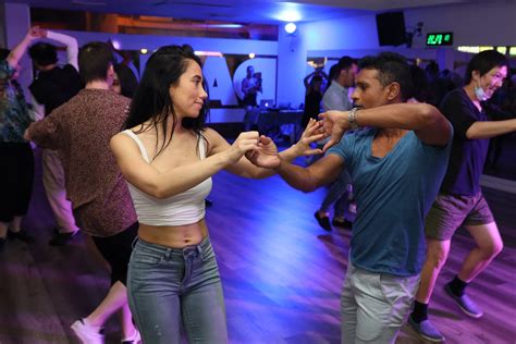 Social Salsa And Bachata Dancing In Sydney Annandale Tropical Soul