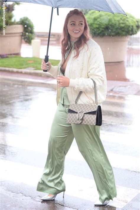 Iskra Lawrence Nude OnlyFans Leaks Fappening Page FappeningBook