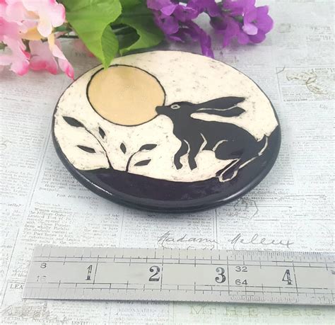 Moon Gazing Hare or Rabbit Sgraffito Dish Rabbit Pottery - Etsy