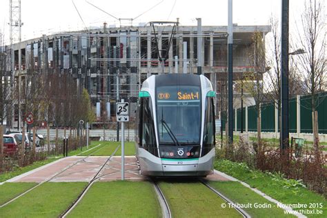 Tram Sur La Ligne T Ratp Villetaneuse Photos De Trams Et