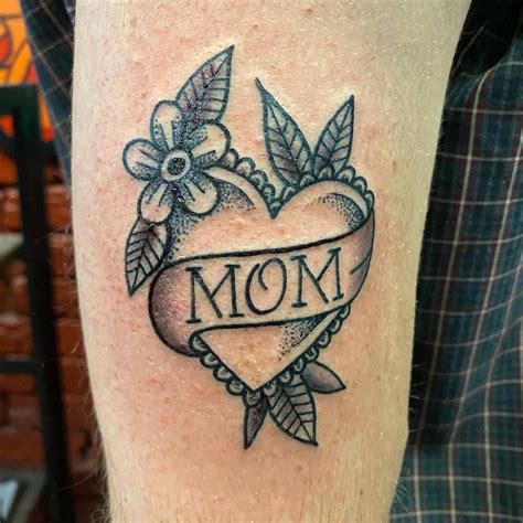 Top 45 Best Mom Heart Tattoo Ideas [2021 Inspiration Guide]