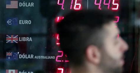 Monedas y bolsas de América Latina caen ante aversión al riesgo por virus en China Infobae