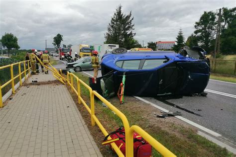 Wypadek Na Dk Niedaleko Bydgoszczy Zderzy Y Si A Trzy Auta