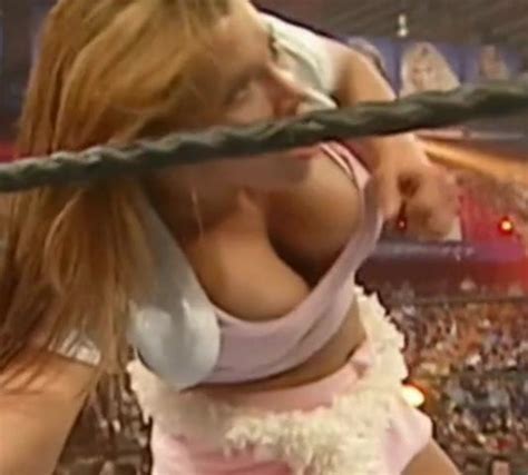 Wwe Mickie James Cleavage American Perfect Body Big Tits Porn XHamster