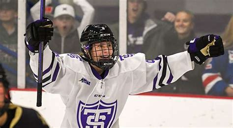 St. Thomas sweeps WCHA weekly Awards - Lets Play Hockey