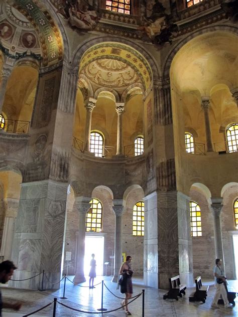 Basilica of San Vitale - Wikipedia | Basilica, Ancient architecture ...