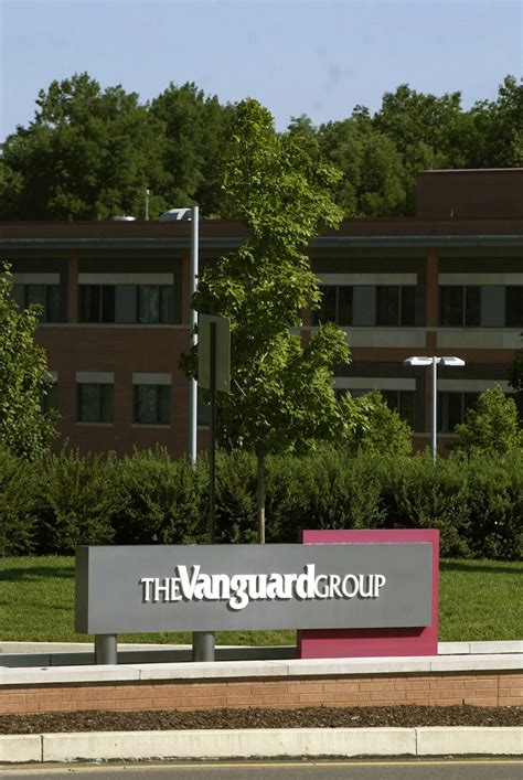 New Bond King: 5 Things About Vanguard's Giant Fund | Money