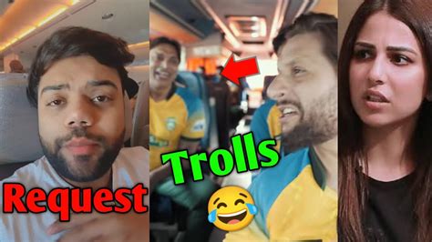 Shahid Afridi Trolls Shoaib Akhtar Live 😂 Ducky Bhai Request To Fans