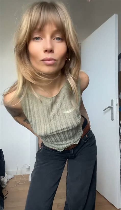 Pin By Anna Stephens On Hair Blonde Hair With Bangs Blonde Hair With Fringe Dirty Blonde Hair