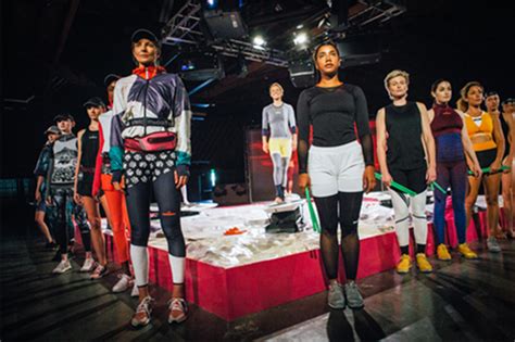 Стелла Маккартни презентовала новую коллекцию для Adidas