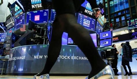 Equity World Surabaya Indeks Utama Wall Street Akhiri Sesi Dengan