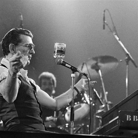 Jerry Lee Lewis L Gende Du Rock N Roll Est Mort Ans