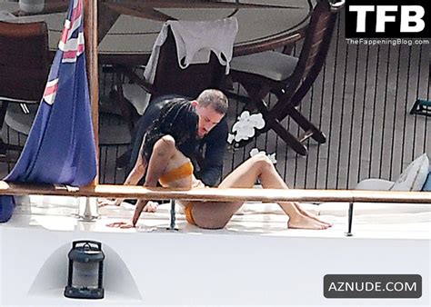 Zoe Kravitz Sexy Seen Flaunting Her Hot Bikini Body On A Yacht With Channing Tatum In Italy AZNude