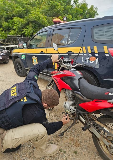 Prf Prende Quatro Pessoas E Recupera Quatro Ve Culos No Rio Grande Do