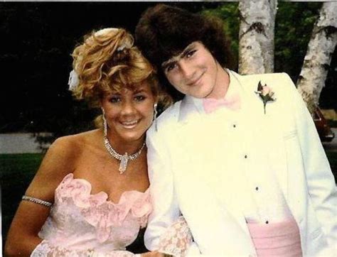 These 80s Prom Throwback Pictures Are Out Of Control 36 Pics 80s Prom Prom Photos Prom Couples