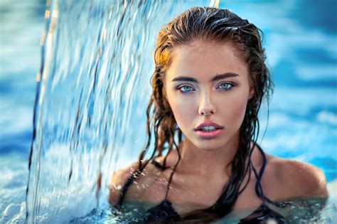 Wallpaper Women Brunette Black Bras Wet Hair Eyeshadow Blue Eyes