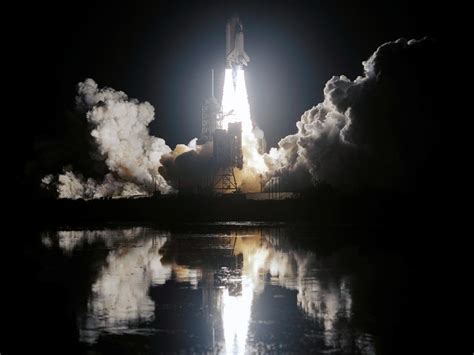 Space Shuttle night launch : r/pics