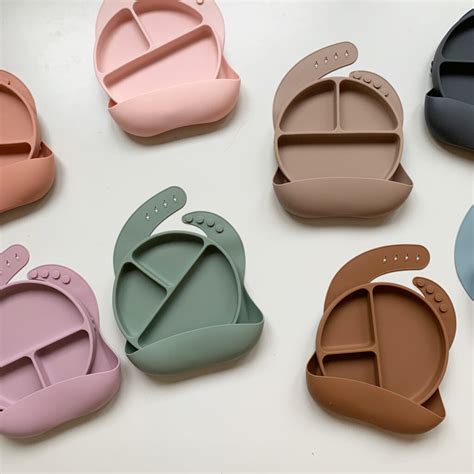 The Future Artist Silicone Bib Nude The Milk Minimalist