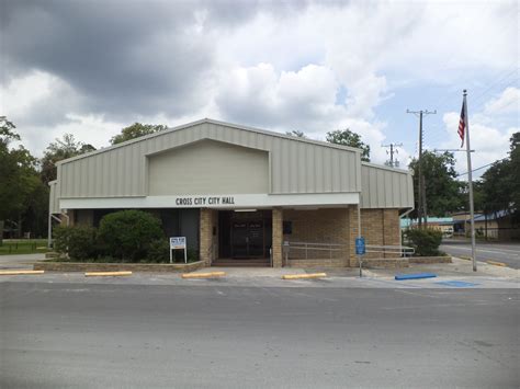 Cross City Funeral Homes, funeral services & flowers in Florida
