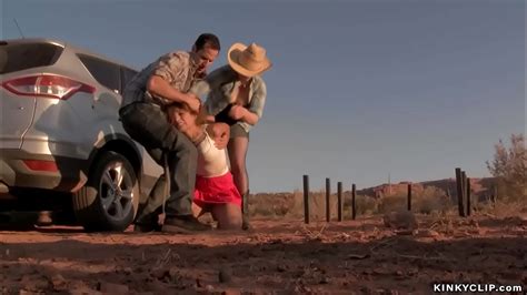 Pareja Anal A La Mierda Atado Puta En El Desierto XVIDEOS