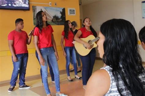 Projeto musical melhora acolhimento de usuários e ambiente hospitalar