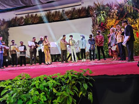 Siswa Sma Negeri Temanggung Juara Favorit Lomba Foto Pesona Temanggung