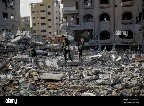 Gaza City Territoires Palestiniens 26 Novembre 2023 Des Enfants