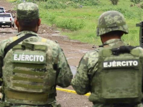 En Sinaloa En Balacera Contra Sicarios Matan A Dos Militares