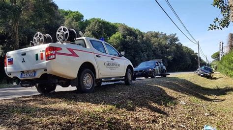 Incidente Sulla Litoranea Scontro Tra Due Auto Quattro Feriti Tra Cui