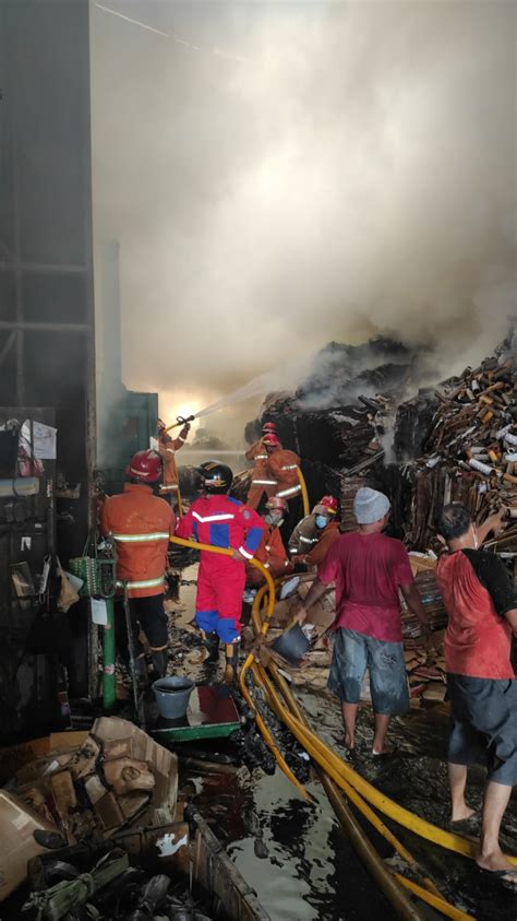 DINAS PEMADAM KEBAKARAN DAN PENYELAMATAN KOTA YOGYAKARTA Dalam Sehari